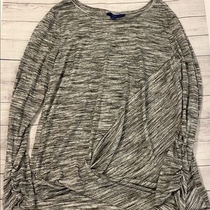 Apt 9 Gray patterned loose knot ruched long sleeve Size M Womens or Juniors top